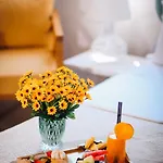 Отель Marbella 4*
