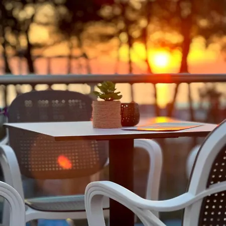 Отель Marbella